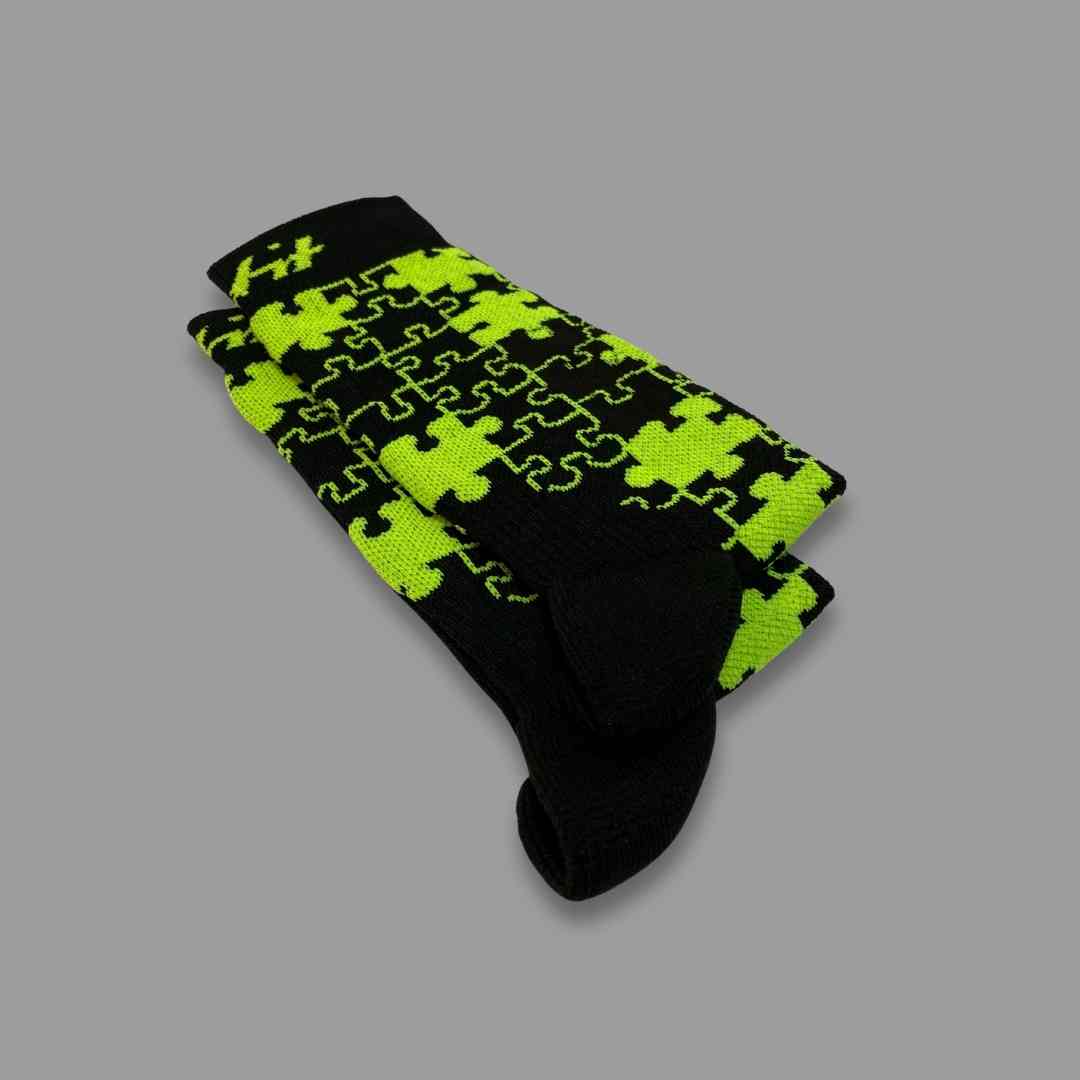 Merino Wool Winter Socks - Puzzle - Black/Pink